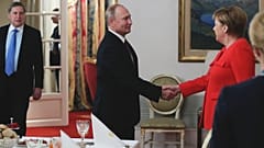 Rusya lideri Vladimir Putin, Almanya Başbakanı Angela Merkel