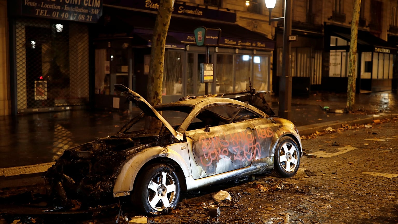 Paris: Schlimmste Proteste seit Mai '68 