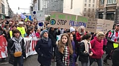'Başka dünya yok' diyen Belçikalılar hükümetin iklim politikasını protesto etti