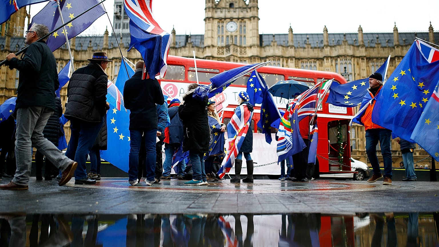 El Gobierno de May publica el resumen del análisis legal del acuerdo del Brexit