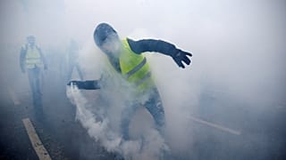 «Κίτρινα Γιλέκα»: Νέος λευκός άνδρας χωρίς ποινικό μητρώο και με μισθό