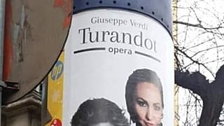 Több sebből vérzik a Turandotot hirdető plakát
