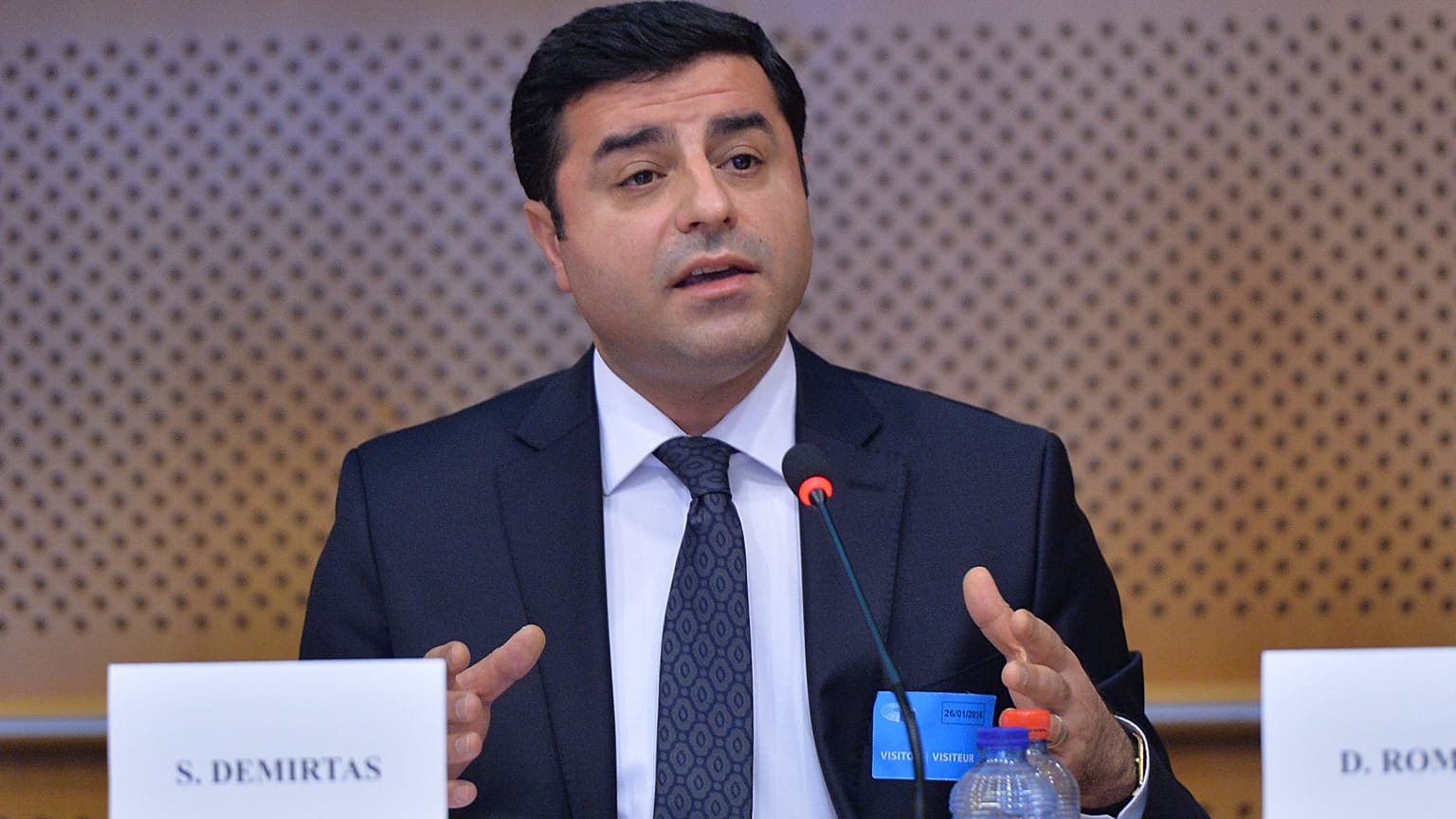 Demirtaş: İktidarın emrindeki yargının verdiği cezayı tanımıyorum