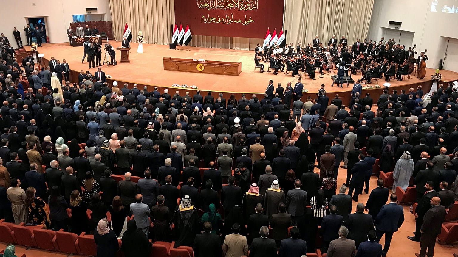 نواب غاضبون يعطلون جلسة لبرلمان العراق للتصويت على باقي أعضاء الحكومة