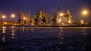 Ukraine resumes shipments after standoff with Russia