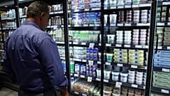Xαμηλότερες οι τιμές του τυπικού καλαθιού στα ελληνικά σούπερ μάρκετ