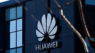 Huawei visé par les Etats-Unis, Pékin en colère