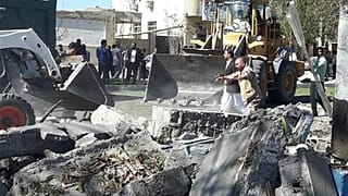 Autobombe im Iran vor Polizeipräsidium explodiert