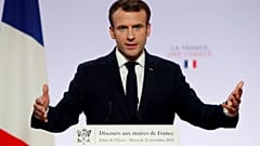 'Gilets jaunes': Opposition MPs to file motion of no confidence against French government