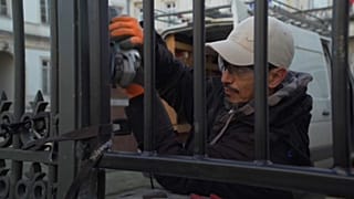 How the 'Gilet Jaunes' movement is affecting small businesses 