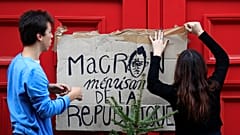 Αντιμέτωπη με πρόταση μομφής η γαλλική κυβέρνηση 