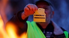 Gelbwesten tragen ihre Wut weiter auf die Straße