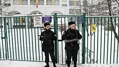 Ученик, пришедший в школу с ножом в руках, сдался полиции