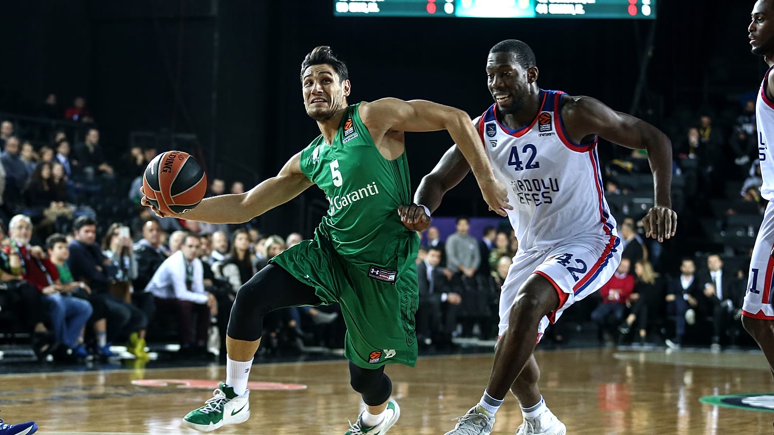 THY Avrupa Ligi'nde Darüşşafaka ile Anadolu Efes karşılaştı