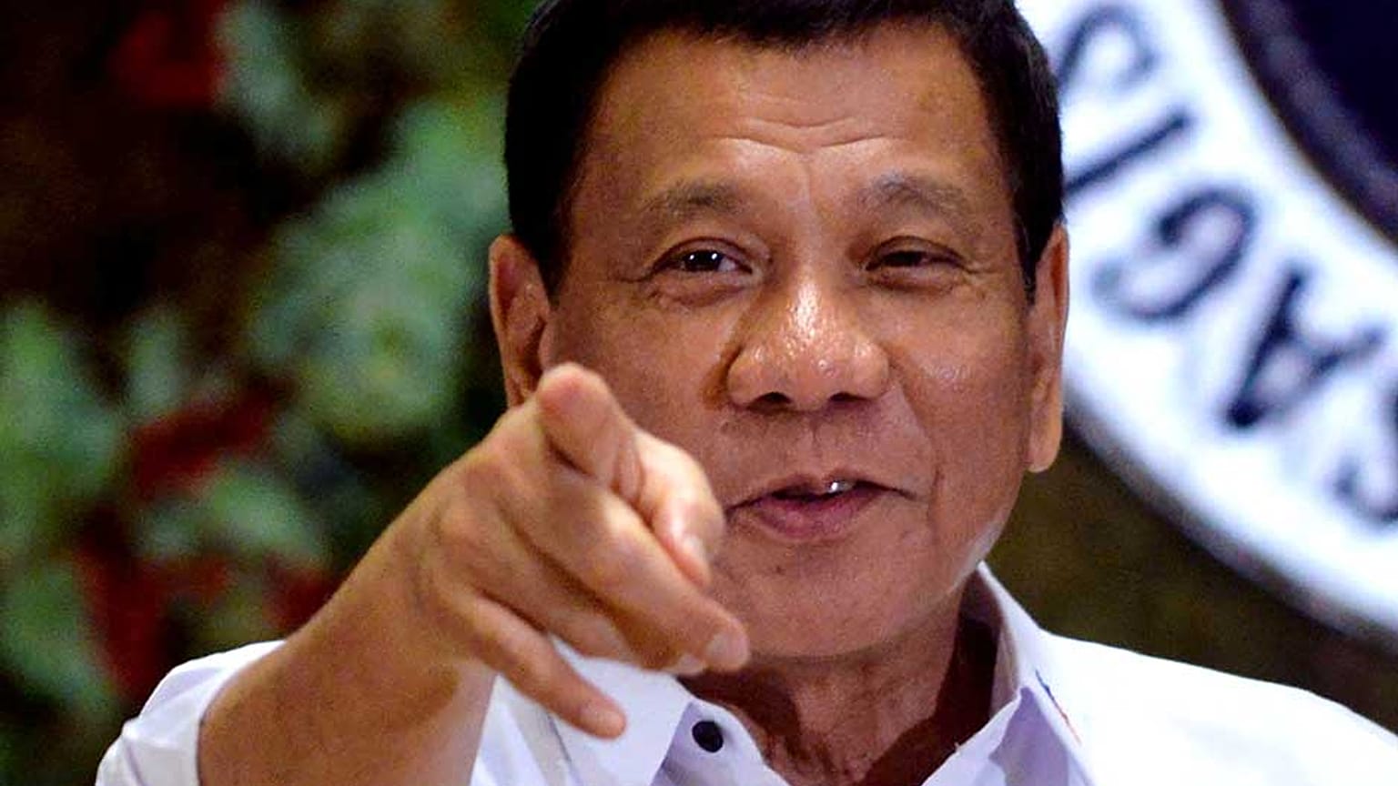 Duterte: Katolik psikoposların hepsi işe yaramaz aptallar, öldürün gitsin 