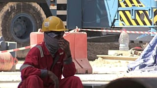 قطر تُعدل قوانينها بعد "فضائح العمال المهاجرين" في مشاريع كأس العالم