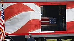 Le train de la dernière demeure de George Bush père