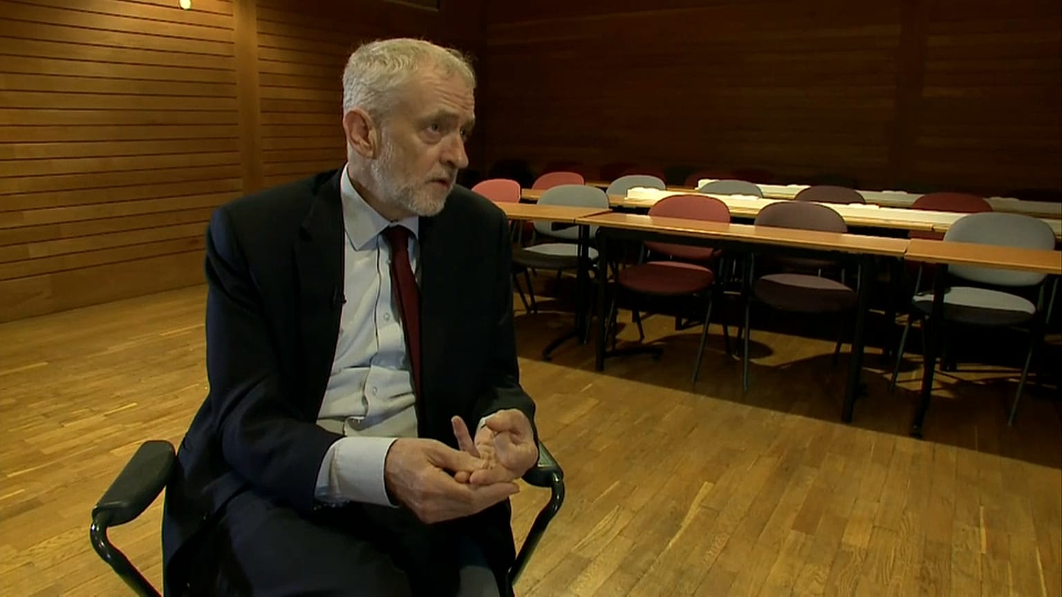 Corbyn: "No habrá apoyo a un acuerdo sin escapatoria"