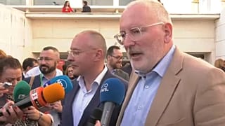 Timmermans: a sárgamellényes mozgalom cselekvésre szólít