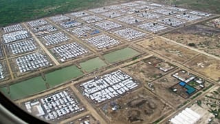  مقتل 7 مسؤولين في تحطم طائرة شرق السودان 