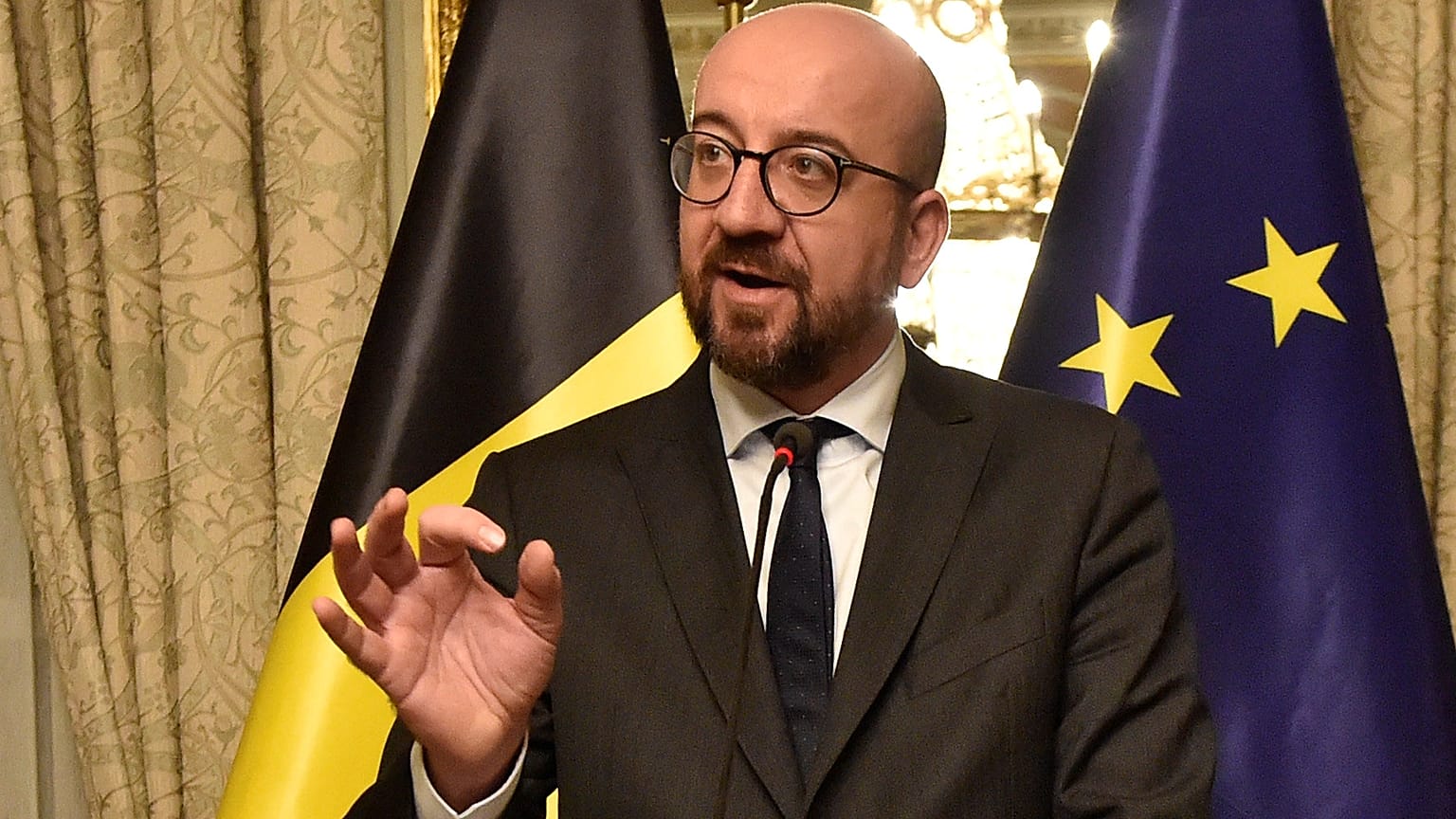 Streit um Migrationspakt: Regierungschef muss Kabinett umbilden