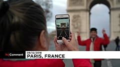 Paris volta a erguer-se depois da passagem dos "coletes amarelos"