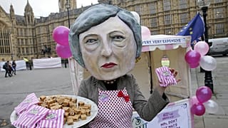 Londra: AB yanlıları, Theresa May'e tepkisini böyle gösterdi