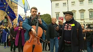 Brexit, Londra: manifestanti contro il voto in Parlamento 