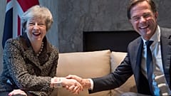 Theresa May en tournée européenne pour sauver le Brexit