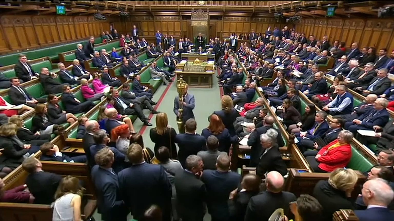Avam Kamarası'nda Brexit tartışması: Kraliçenin asası yerinden alındı 