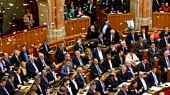 Megszavazták a „rabszolgatörvényt”
