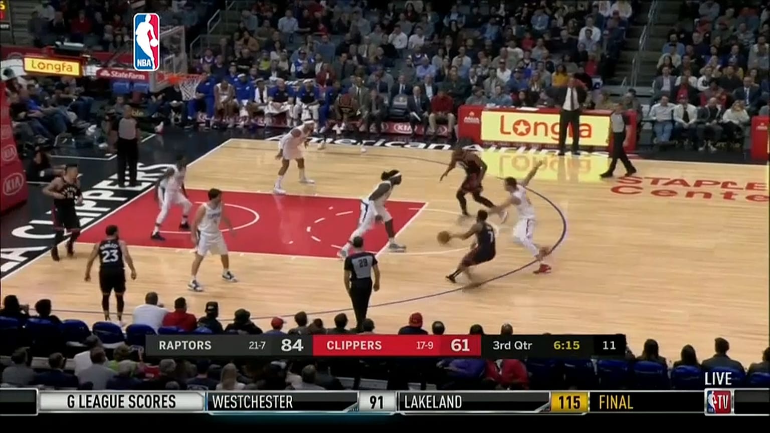 NBA: vincono largamente Toronto e San Antonio