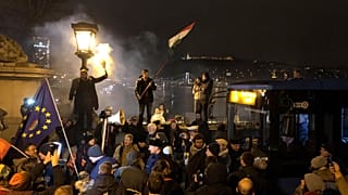 A Jobbik a Sándor-palota előtt