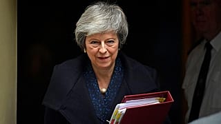 Brexit: come funziona la mozione di sfiducia contro Theresa May?