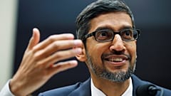 Google'a 'aptal yazınca neden Trump'ın fotoğrafı çıkıyor' sorusuna yanıt