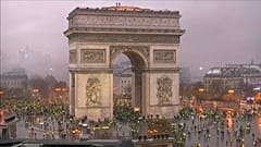 Parigi, riapre l'Arco di Trionfo
