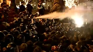Könnygáz az Országháznál