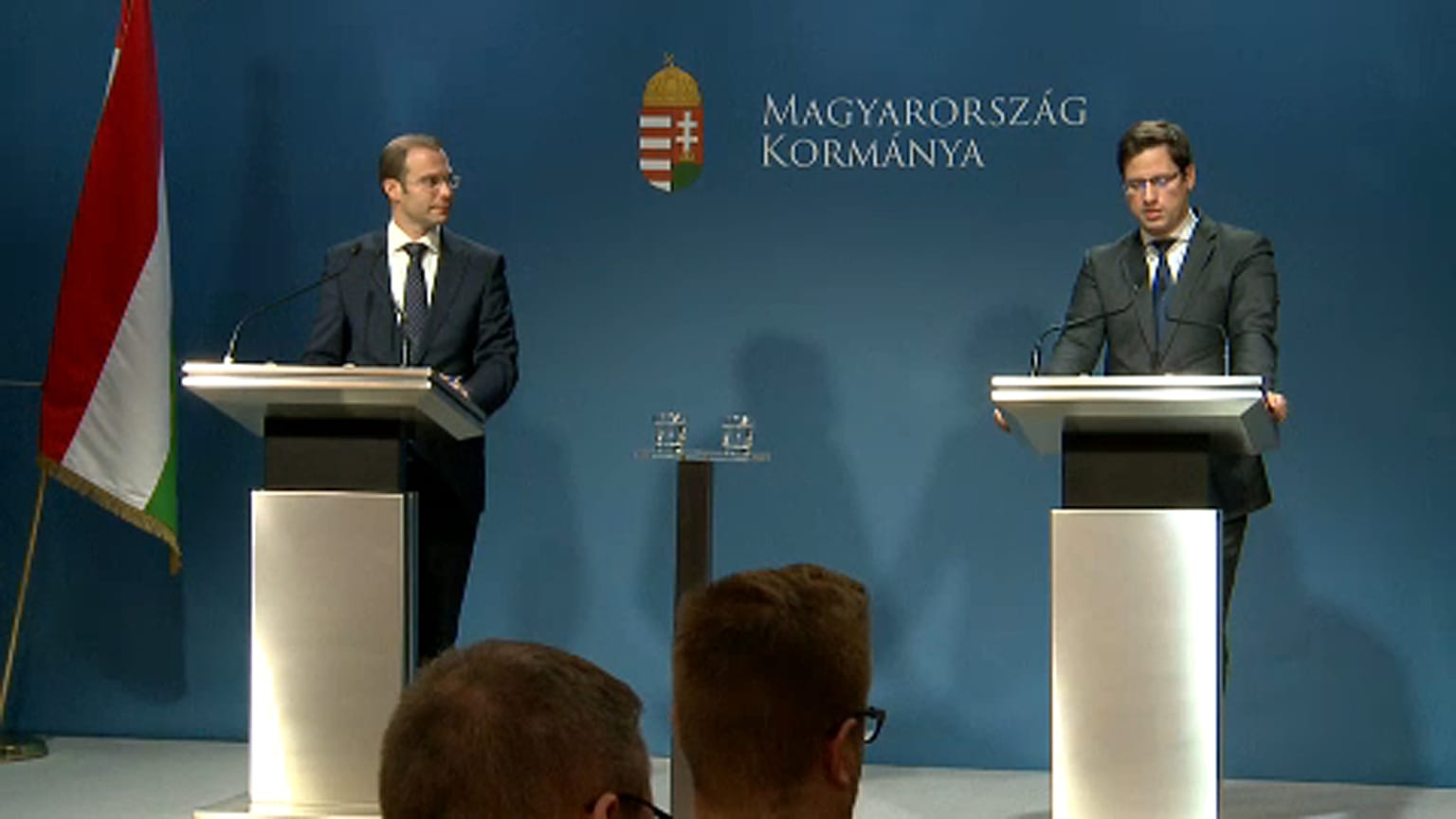 Agresszív aktivisták tüntettek a "rabszolgatörvény ellen" a kormány szerint