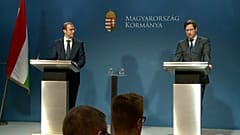 Agresszív aktivisták tüntettek a "rabszolgatörvény ellen" a kormány szerint