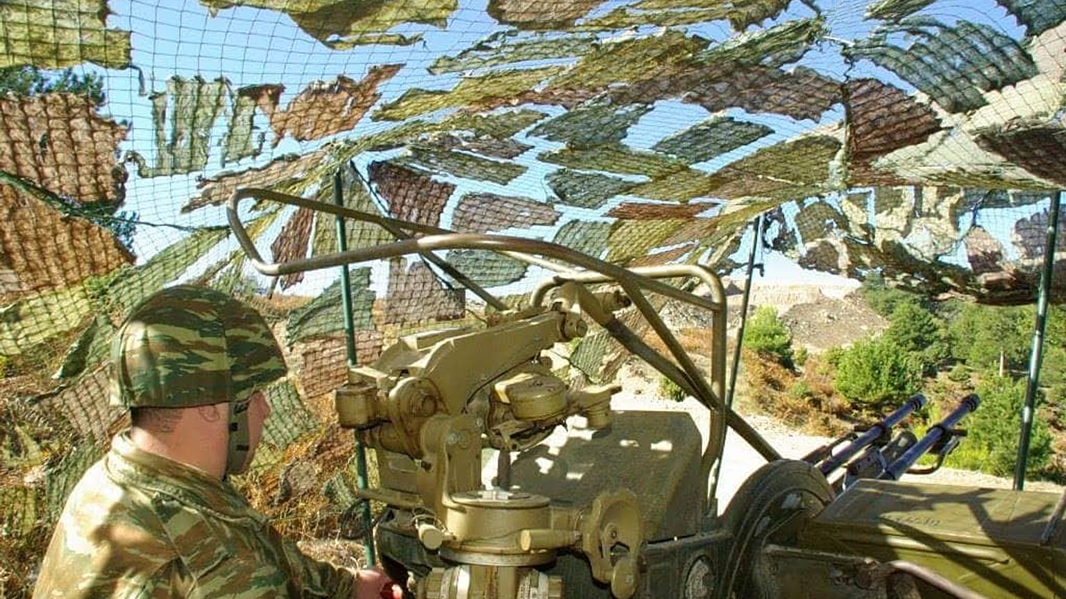Κρήτη: Εντυπωσιακές ασκήσεις του πυροβολικού