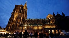 Mercado de Natal de Estrasburgo reabre esta sexta-feira