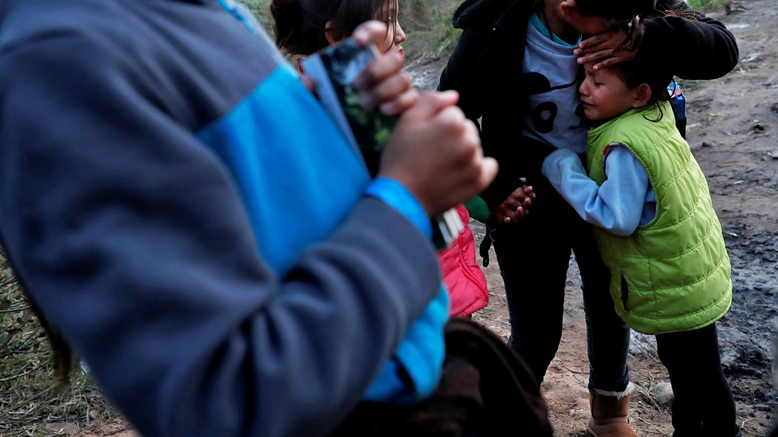 Una migrante de siete años muere deshidratada bajo custodia en Estados Unidos
