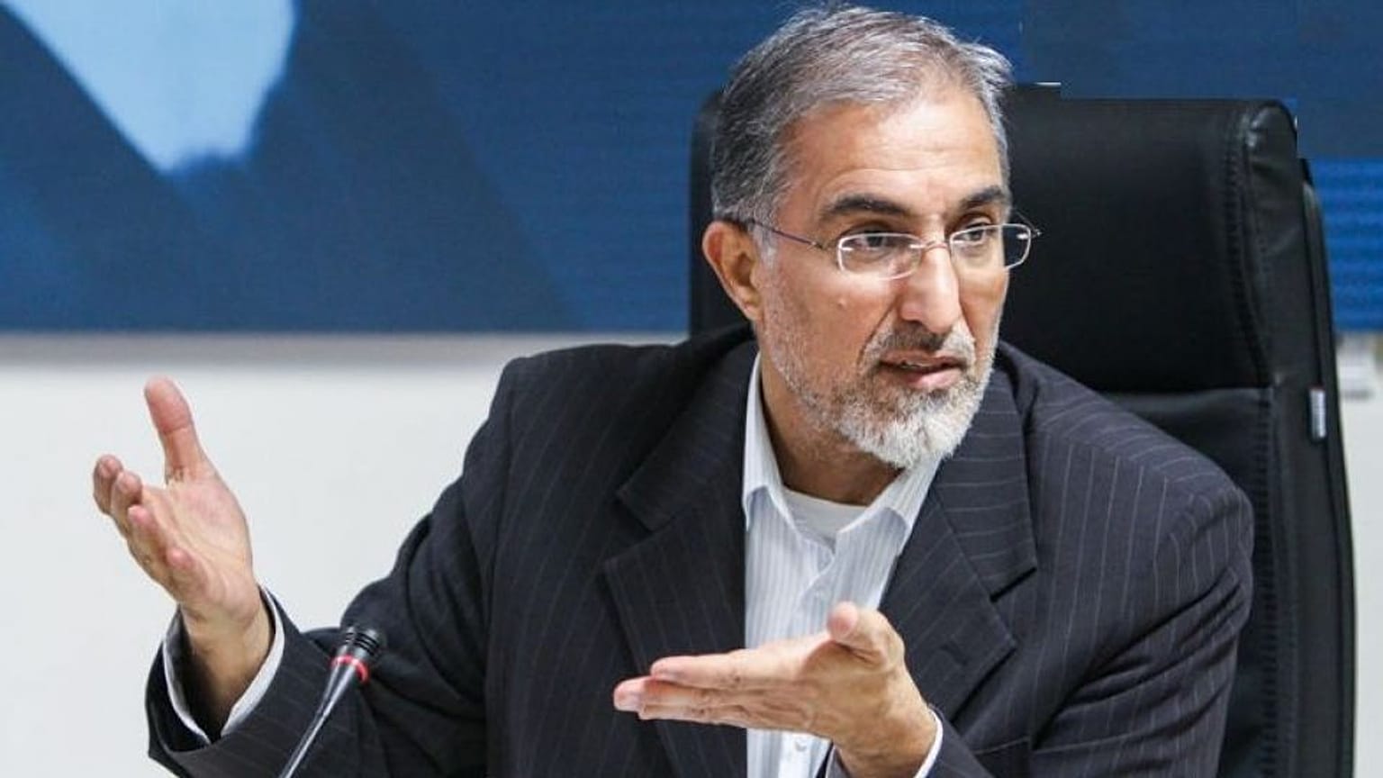حسین راغفر به یورونیوز: با دلار ۸ هزار تومان هم اقتصاد ایران ورشکسته خواهد شد