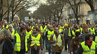 'Sarı Yelekliler', Paris'te 5. kez sokağa iniyor: Polis alarmda