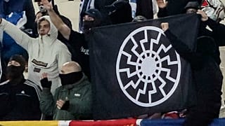 Βαριά «καμπάνα» από την UEFA στην Ελλάδα για το ναζιστικό πανό 