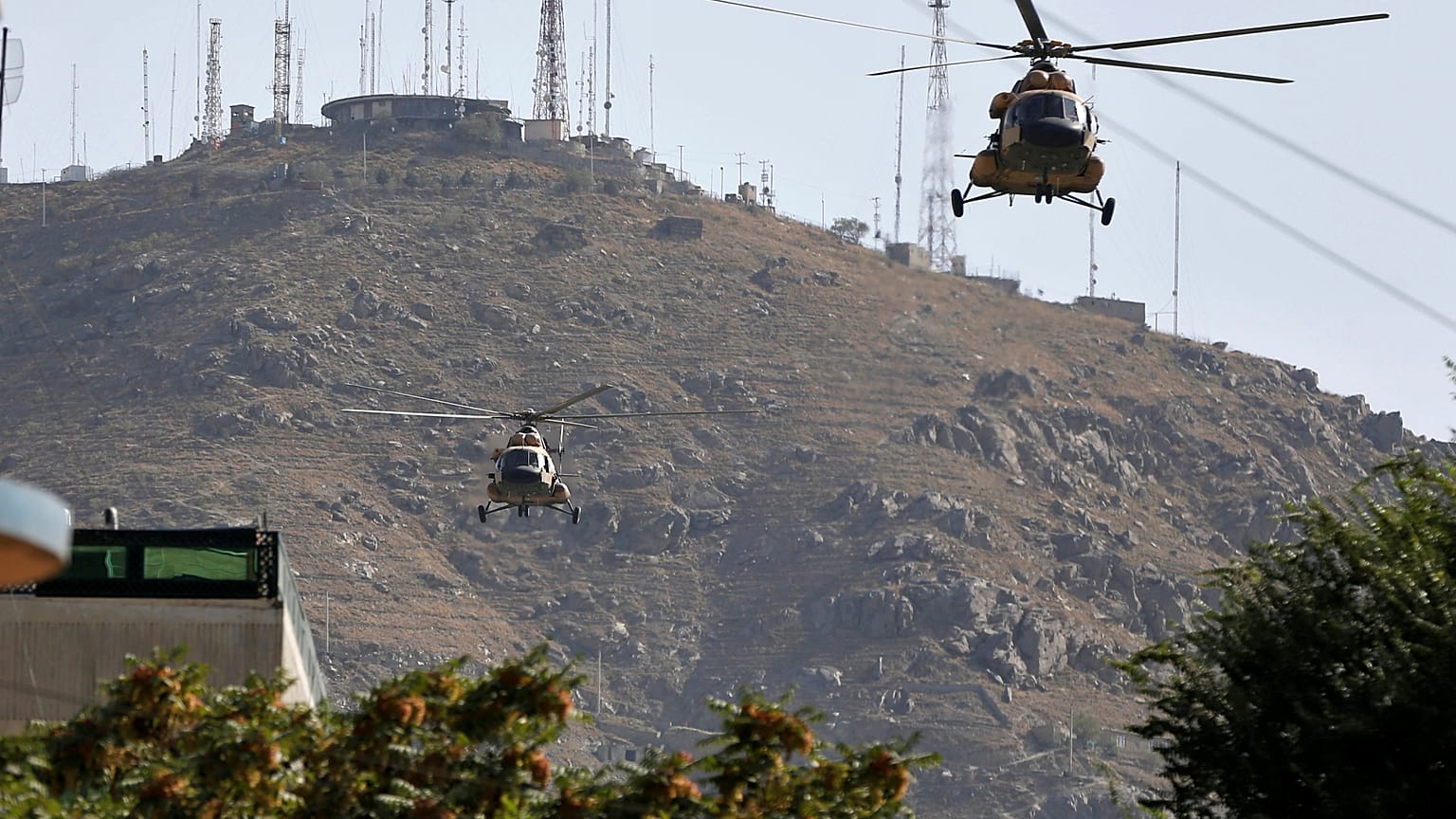 Afganistan'da hava saldırısında yine siviller vuruldu: 12 çocuk, 8 kadın öldü  