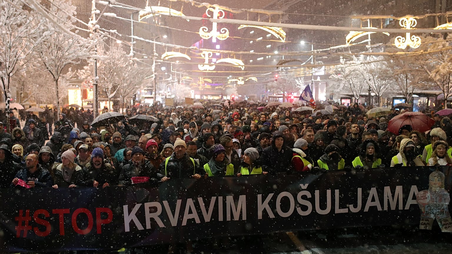 «Нет кровавым рубахам!»