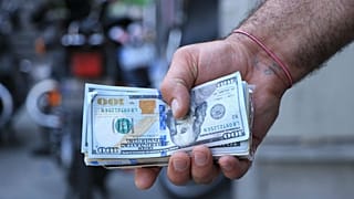 ارز، سکه و طلا در سراشیبی؛ دلار به زیر ده هزار تومان رسید
