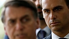 Bolsonaro desmente filho acerca da pena de morte