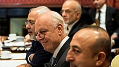 روسيا وإيران وتركيا تسعى لإبرام اتفاق بشأن لجنة دستورية جديدة في سوريا